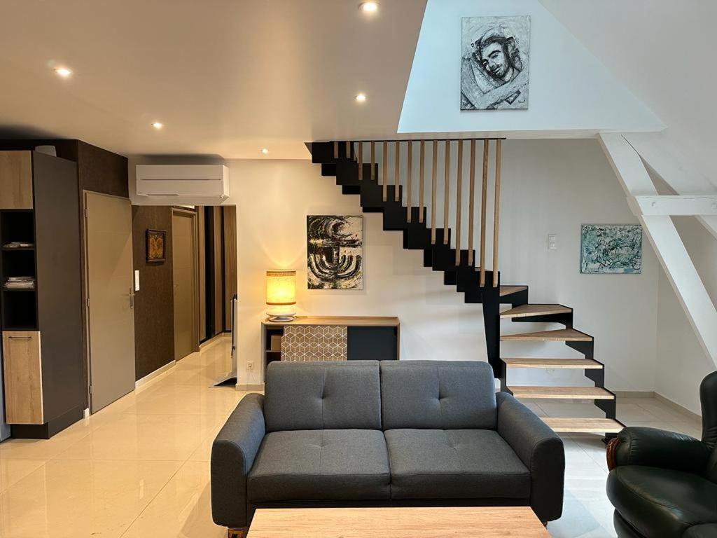 Spacious Flat Close To The Railway Station Troyes Phòng bức ảnh