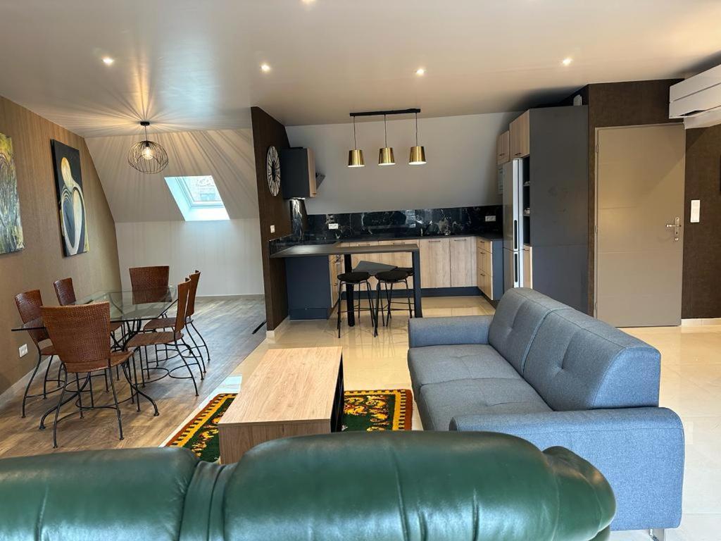 Spacious Flat Close To The Railway Station Troyes Phòng bức ảnh